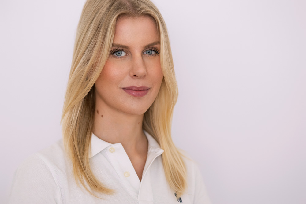 portrait maren buettner